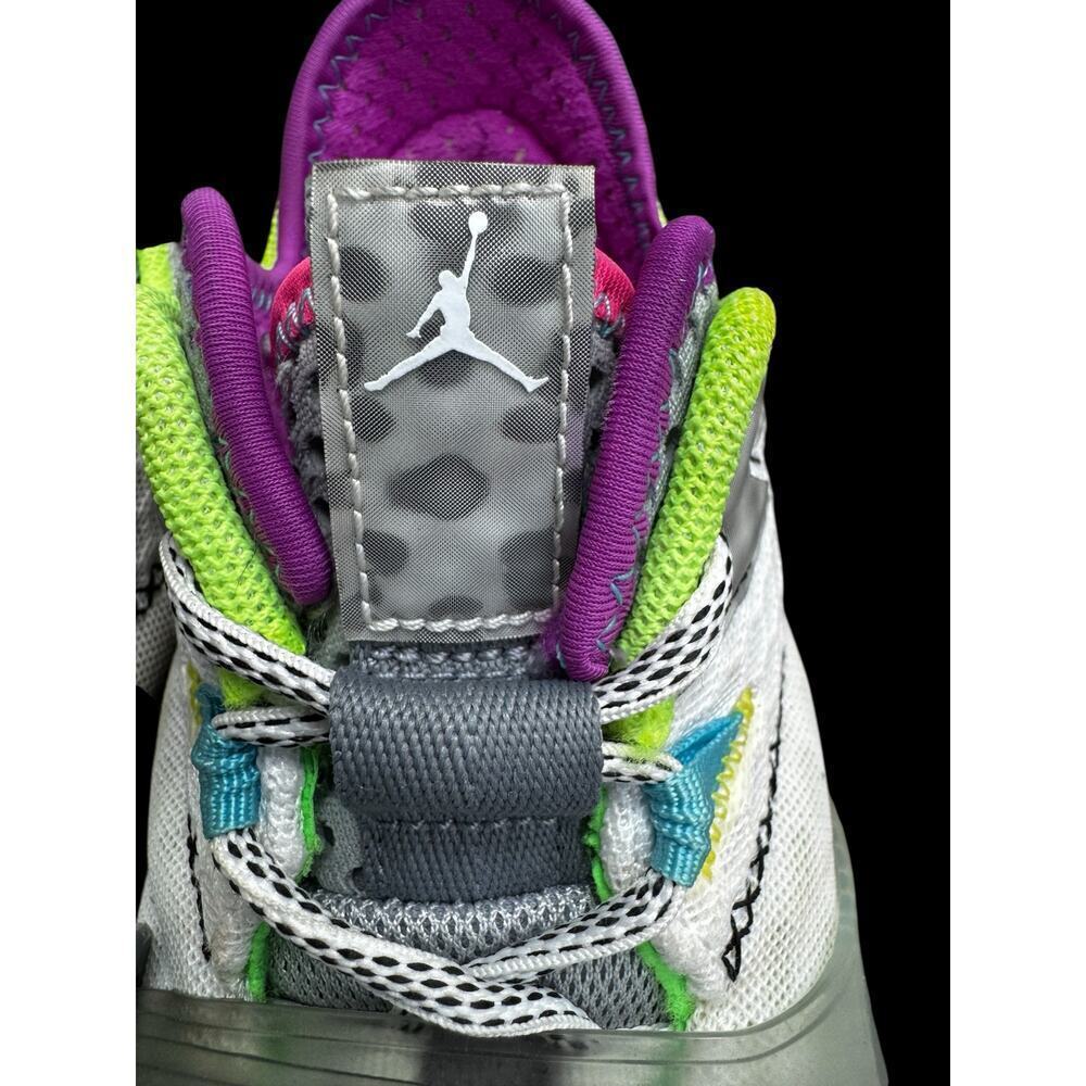 Nike
Jordan Russell Westbrook "Why Not?" Zer0.3
White-Cool Grey
Size 8 - Picture 16 of 16
